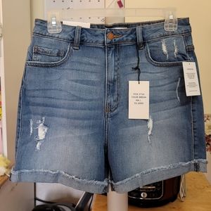 NWT Womens Encore shorts size Large